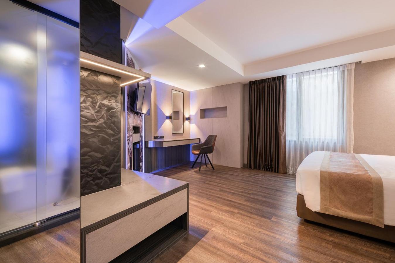 Aspira Gems Center Silom Hotell Bangkok Rum bild